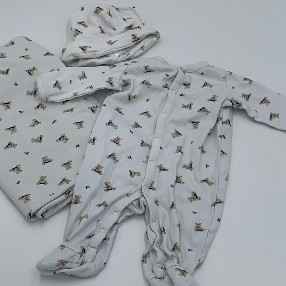 Adorable Ralph Lauren infant set
